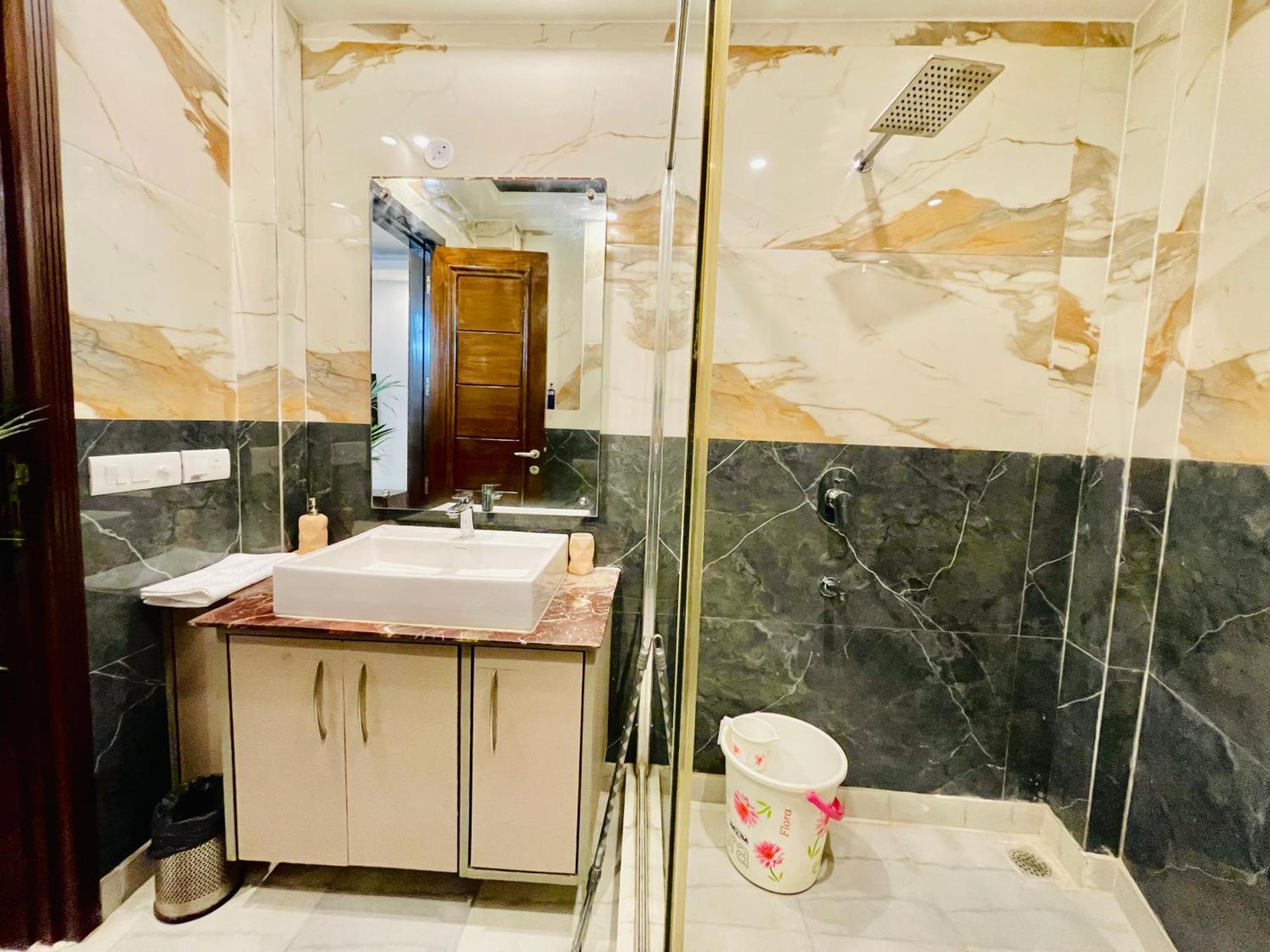 Bedchambers Serviced Apartments South Extension Ню Делхи Екстериор снимка